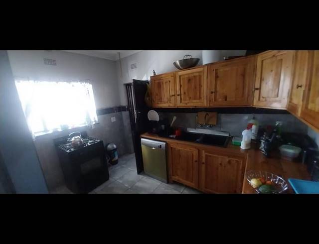 4 BEDROOM HOUSE FOR SALE IN KENSINGTON